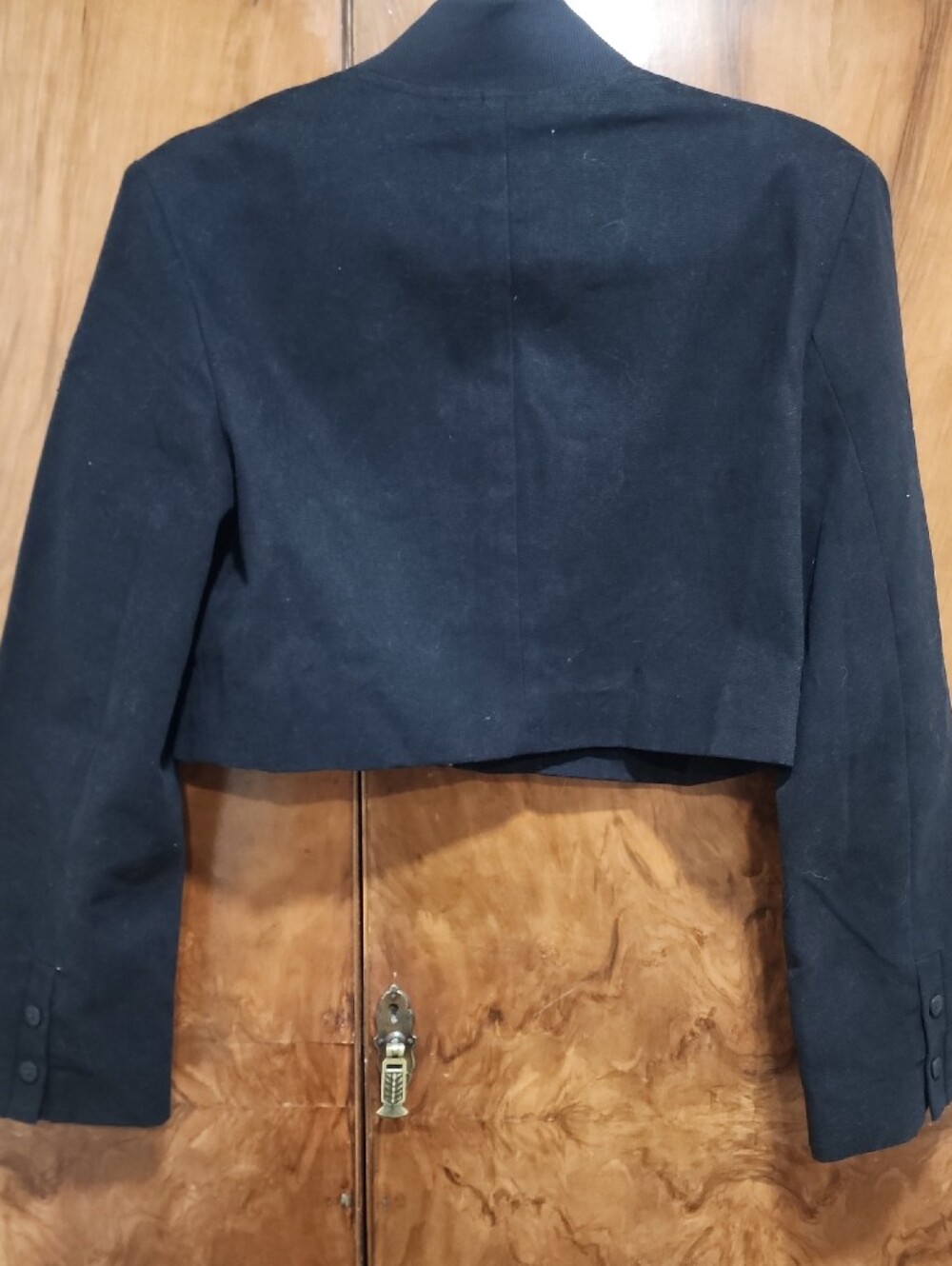 ALO Yoga Main Character Cropped Jacket - Picture 2 of 3